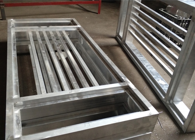 鋁窗花屏風(fēng)